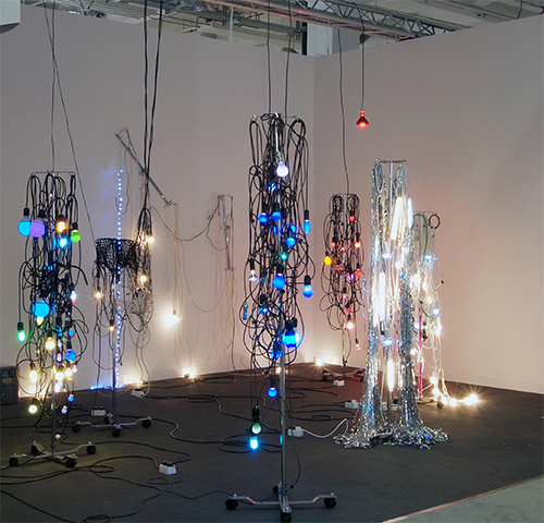 〈Series of Vulnerable Arrangements – Version Utrecht〉, 2006. installation