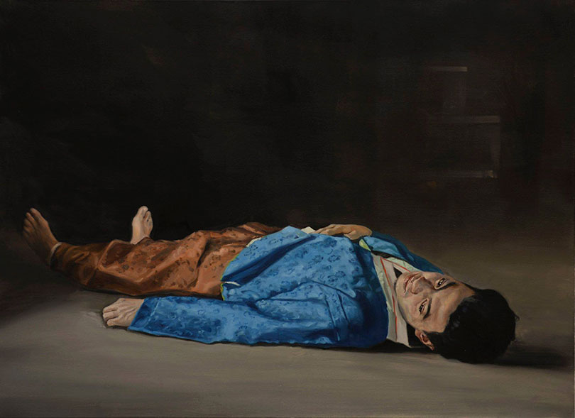 헬레나 파라다 김, 〈The dead man in blue〉, 2015. Oil on linen, 80 x 110 cm. ⓒthe artist and CHOI&LAGER Gallery Cologne/Seoul